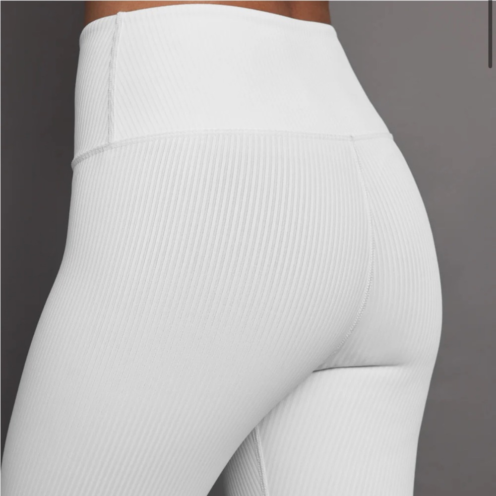 Carbon 38 White Leggings